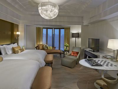 Mandarin Oriental, Hotel