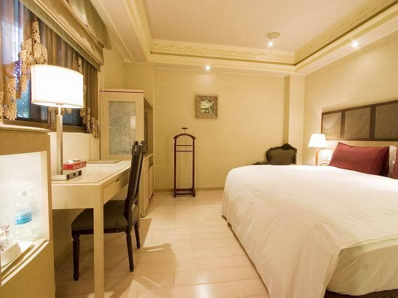Deja Vu Hotel