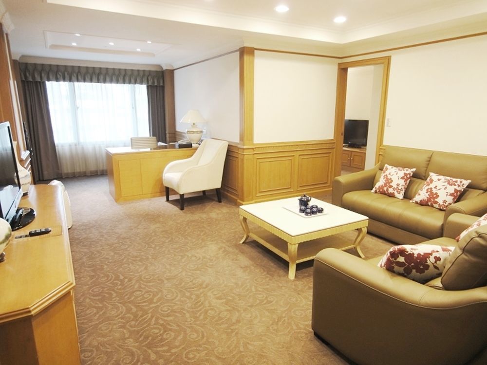 Golden China Hotel 4*