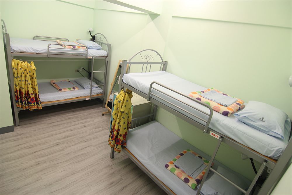Hostel On My Way - *