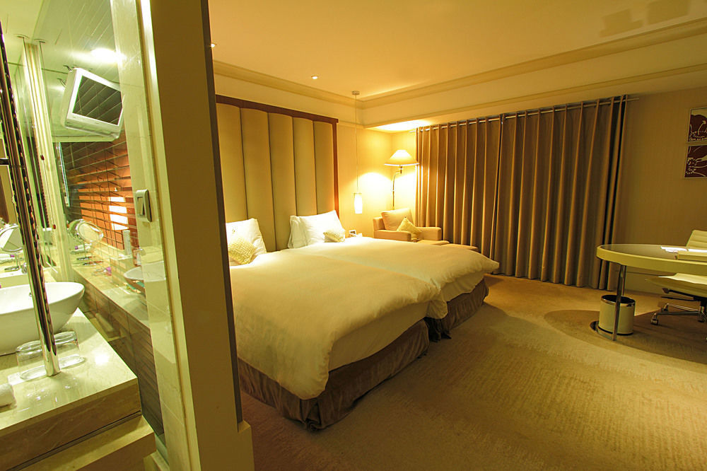 Royal-nikko Hotel