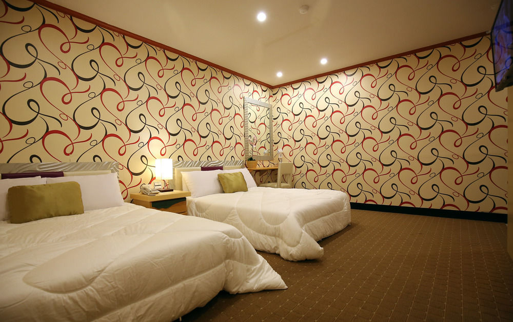 Gorgeous Hot Spring Inn 3*