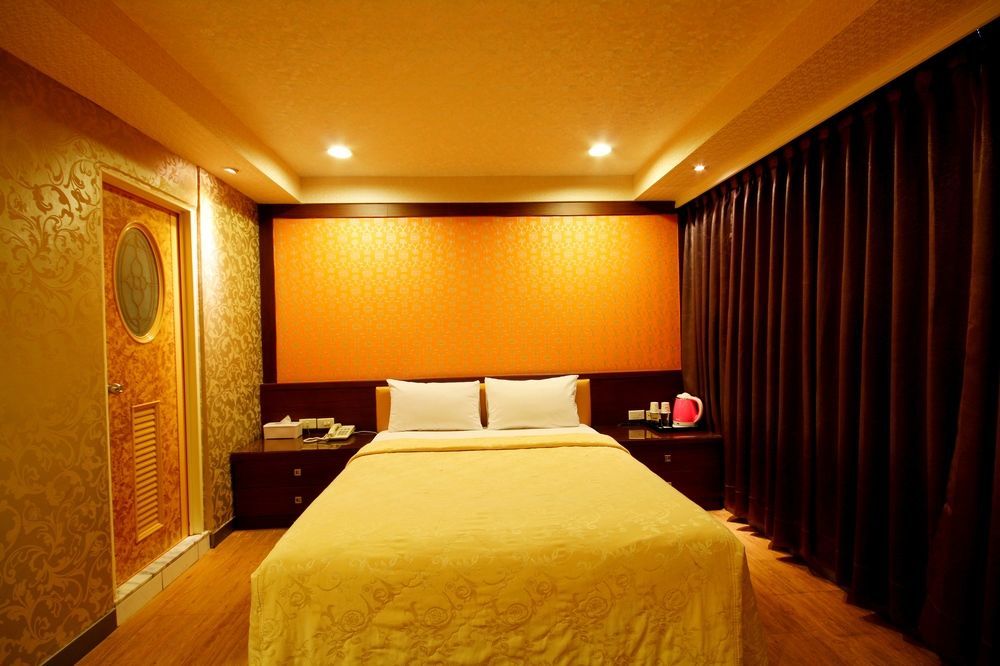 Golden Penginapan 3*