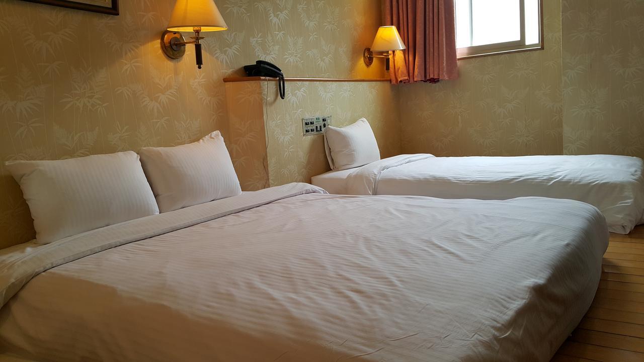 Empire Inn 2*