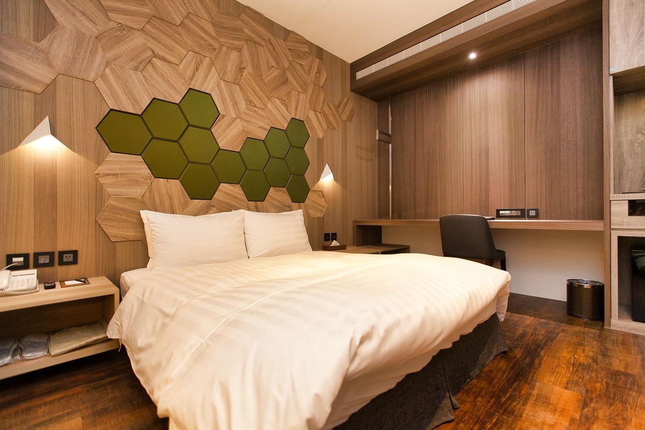 East 3* Taipei
