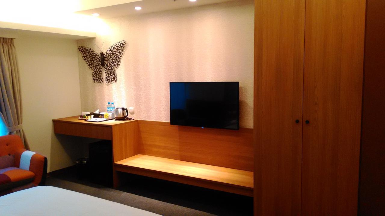 Walker Hotel. Ximen Inn
