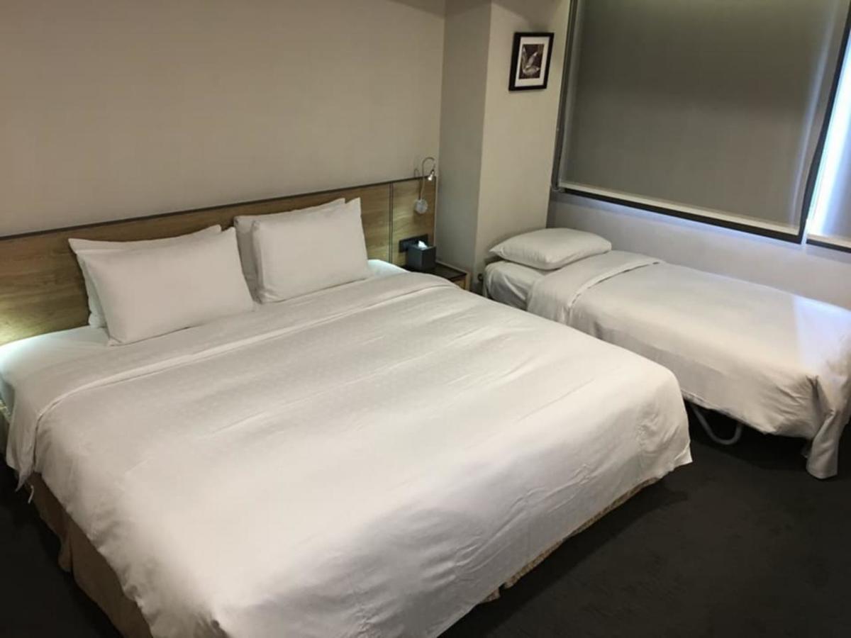 Hotel Simple + 4*