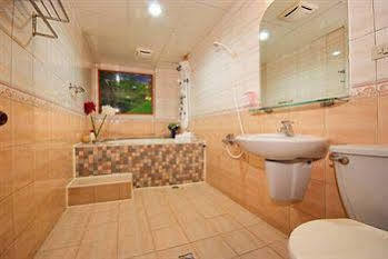 Pink Lotus Hotel 3*