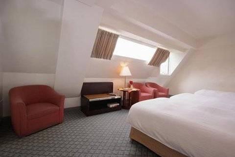 New World Hotel