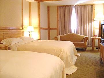 Hotel World Triple Beds 3*