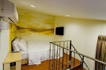 Dong Men Inn 2*