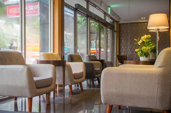 The Koos Dahu Hotel