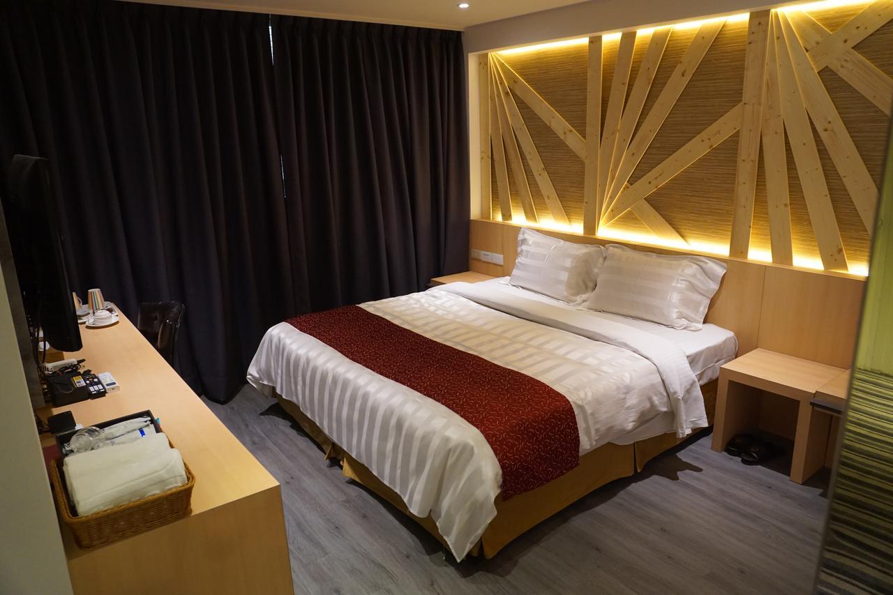 Dahshin Hotel