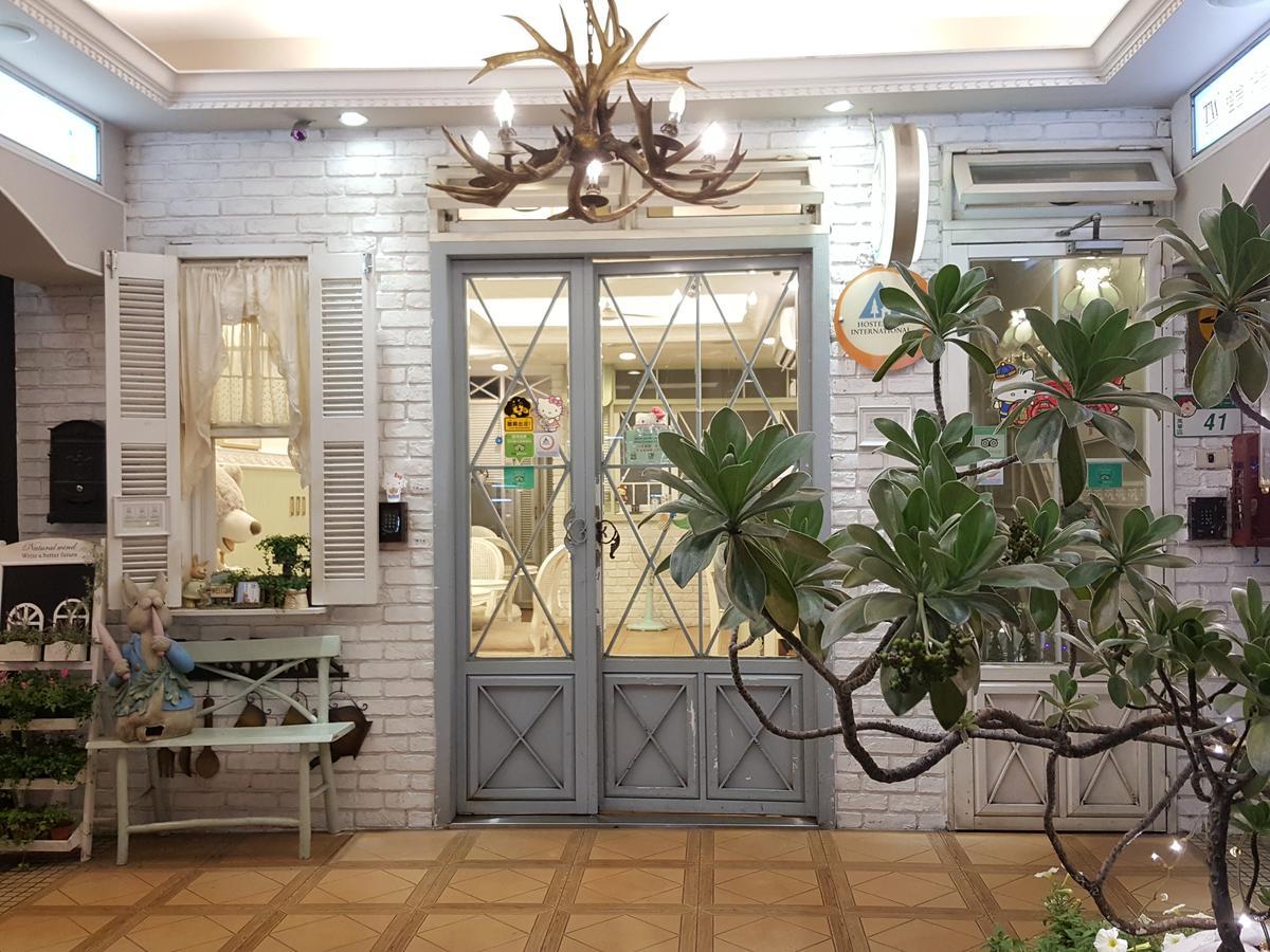 橙舍一館 Tw I Hostel