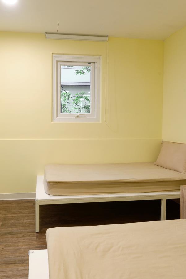 Flip Flop - Main Station Hostel *