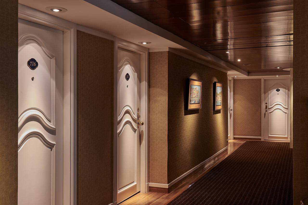 Hotel The Riviera