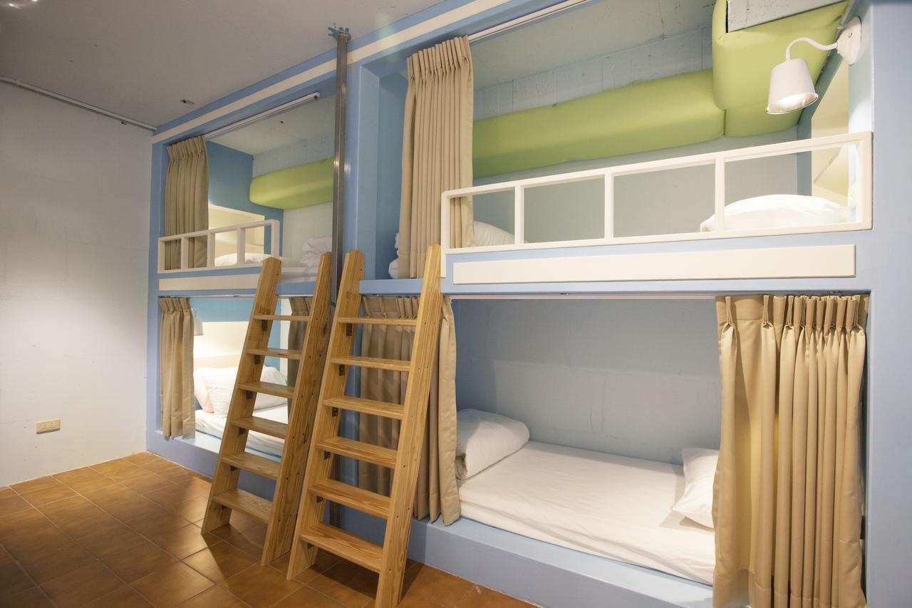 Mr. Lobster's Secret Den Design