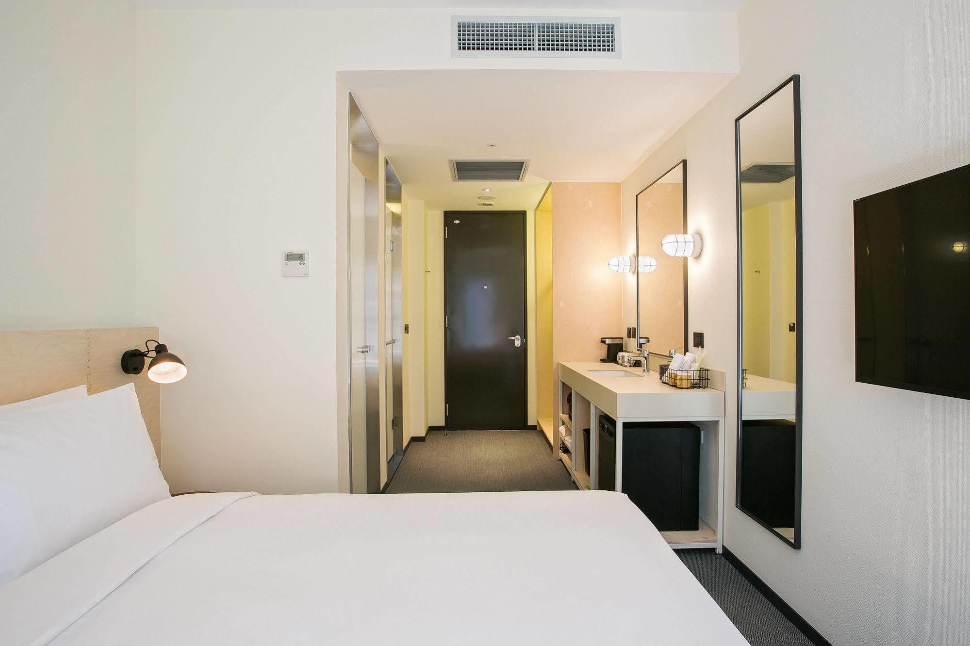 Amba Zhongshan Hotel