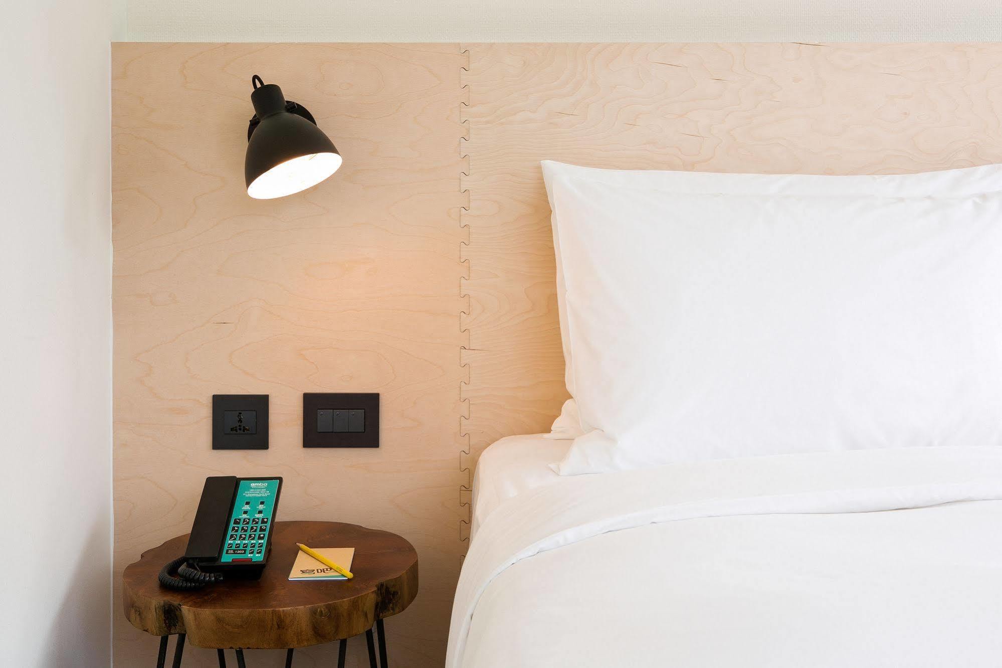 Amba Zhongshan Hotel 4*