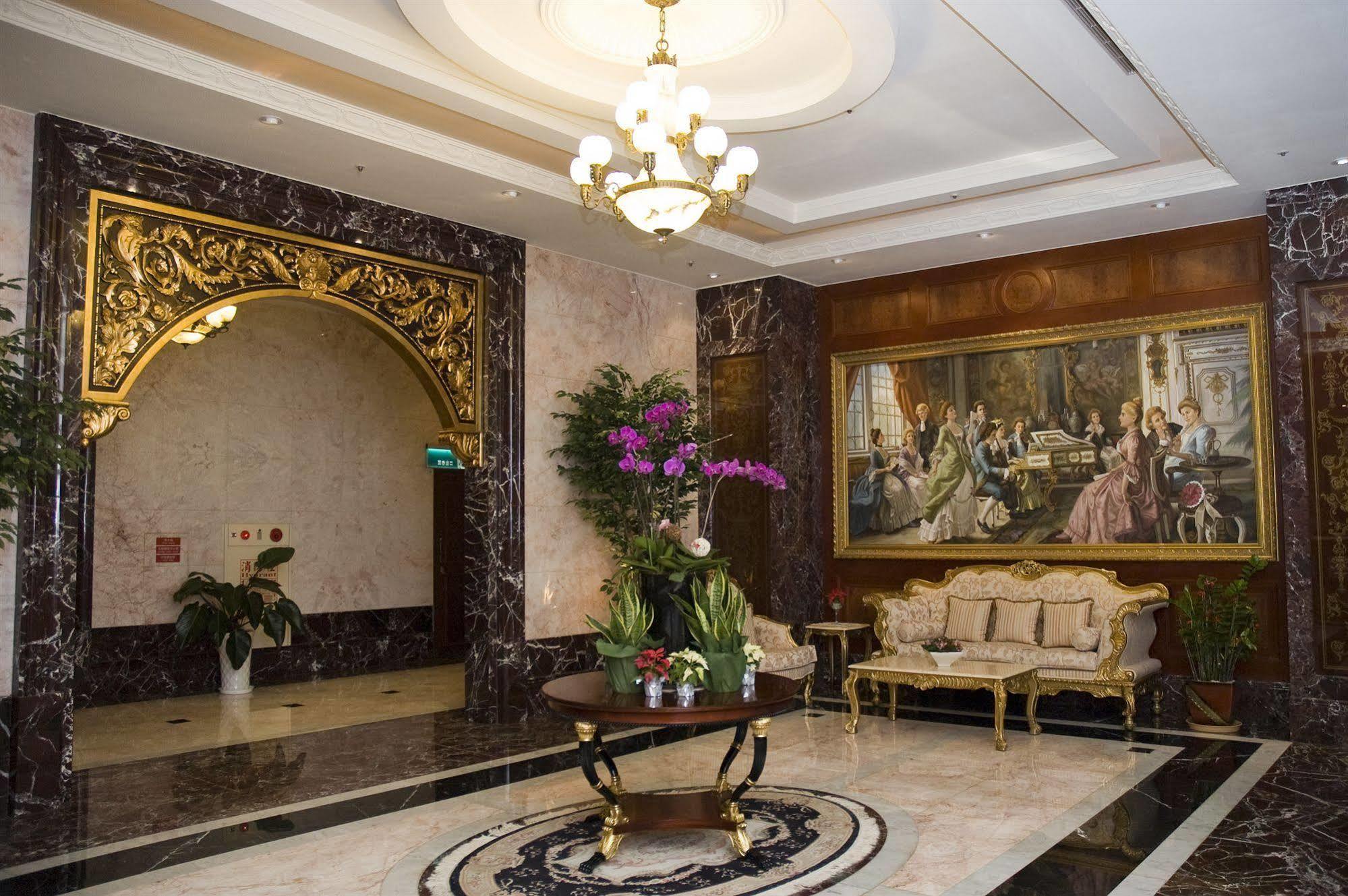 Capital Dazhi Hotel