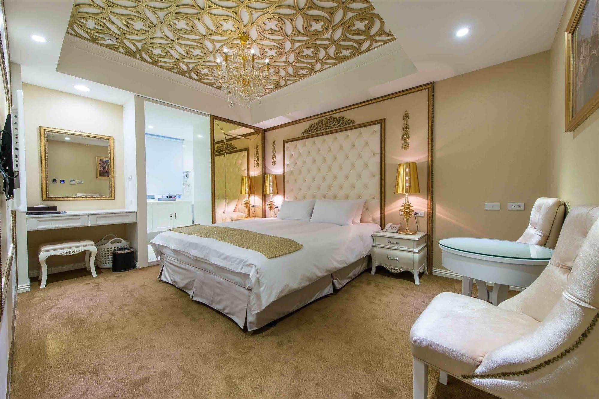 Royal Rose Zhongshan Hotel