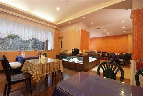 Hotel Pink Lotus 3*