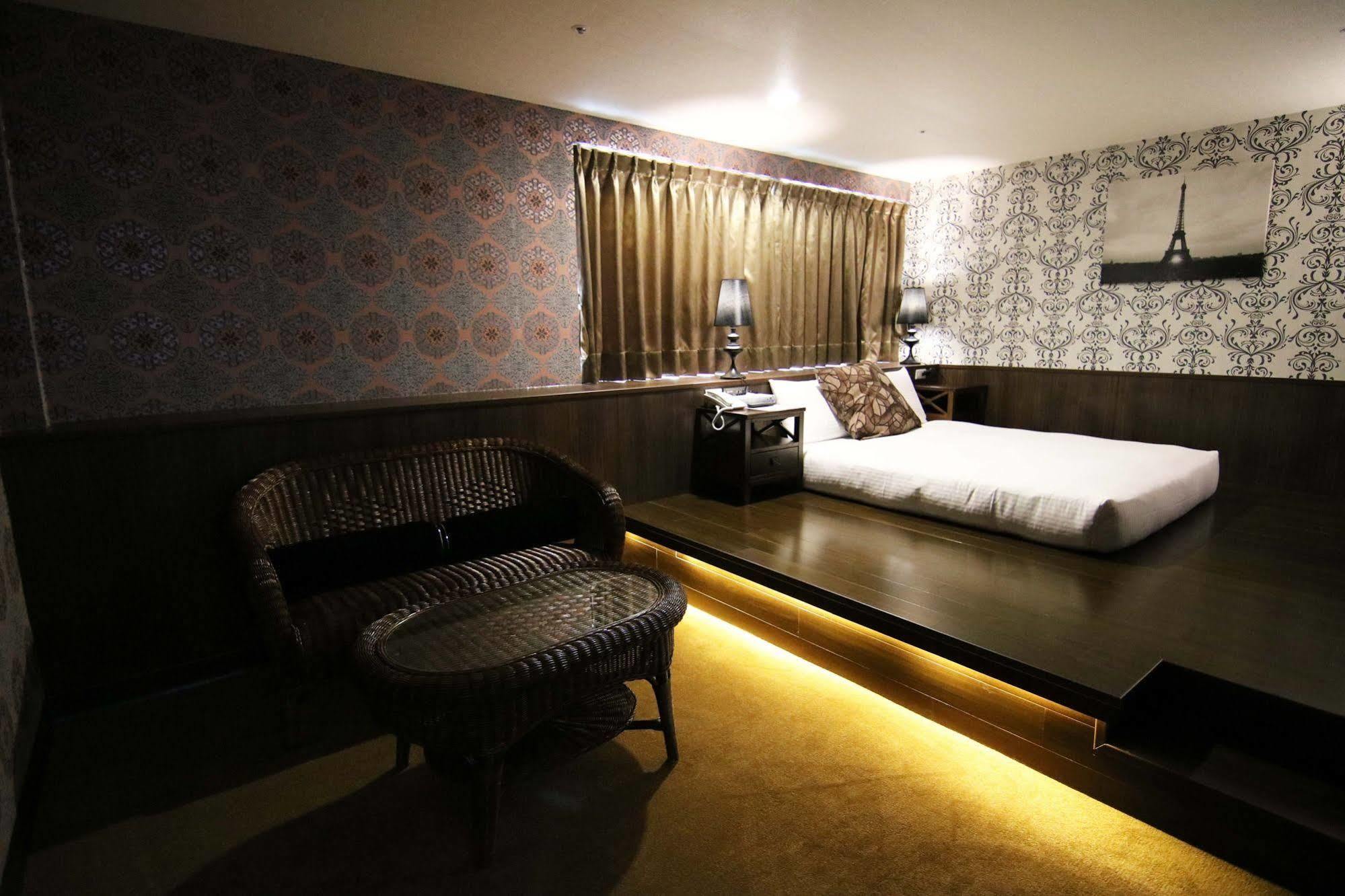 6 - Zhonghua Hotel