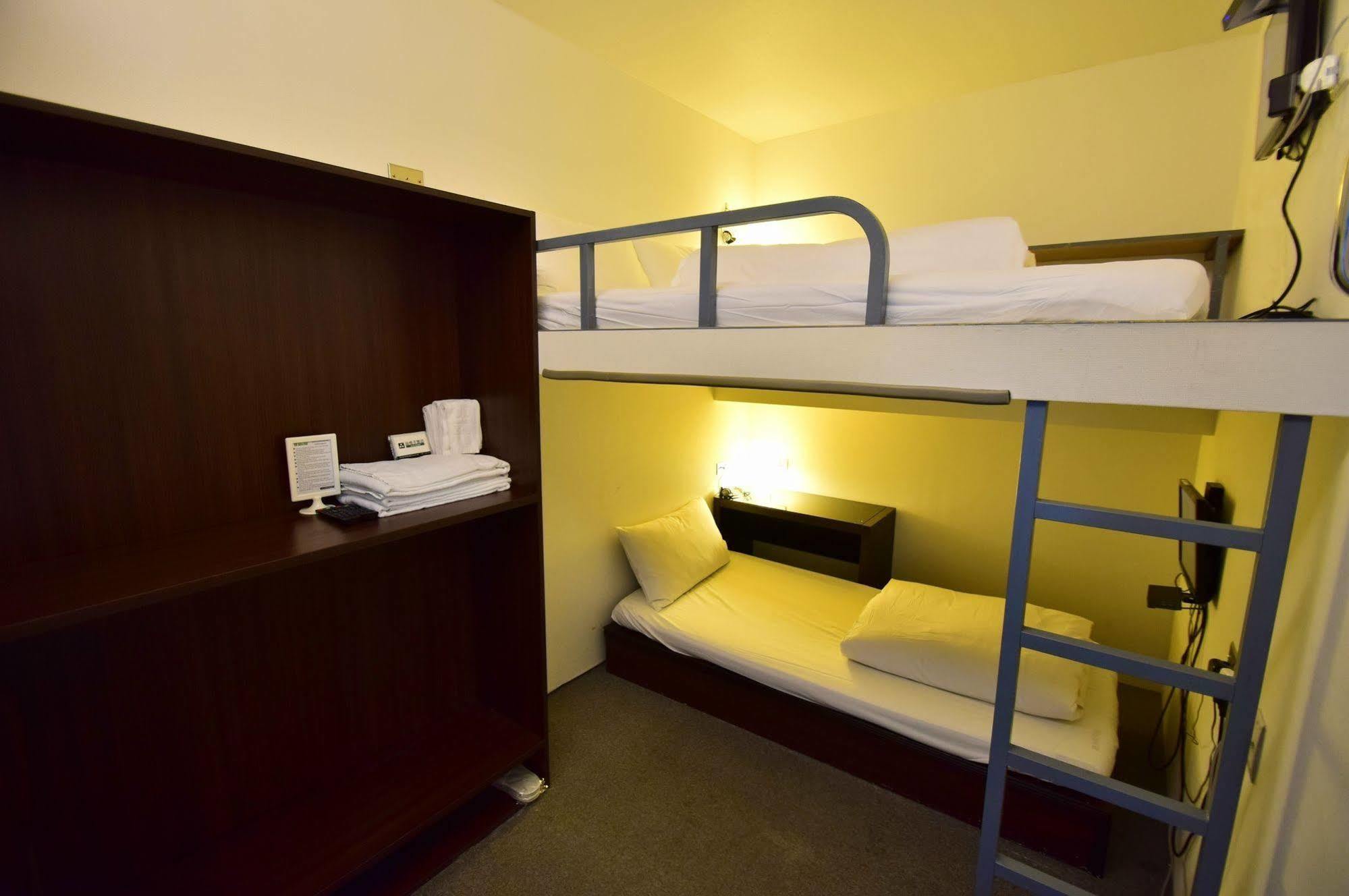 Cube - Ximen Hostel *