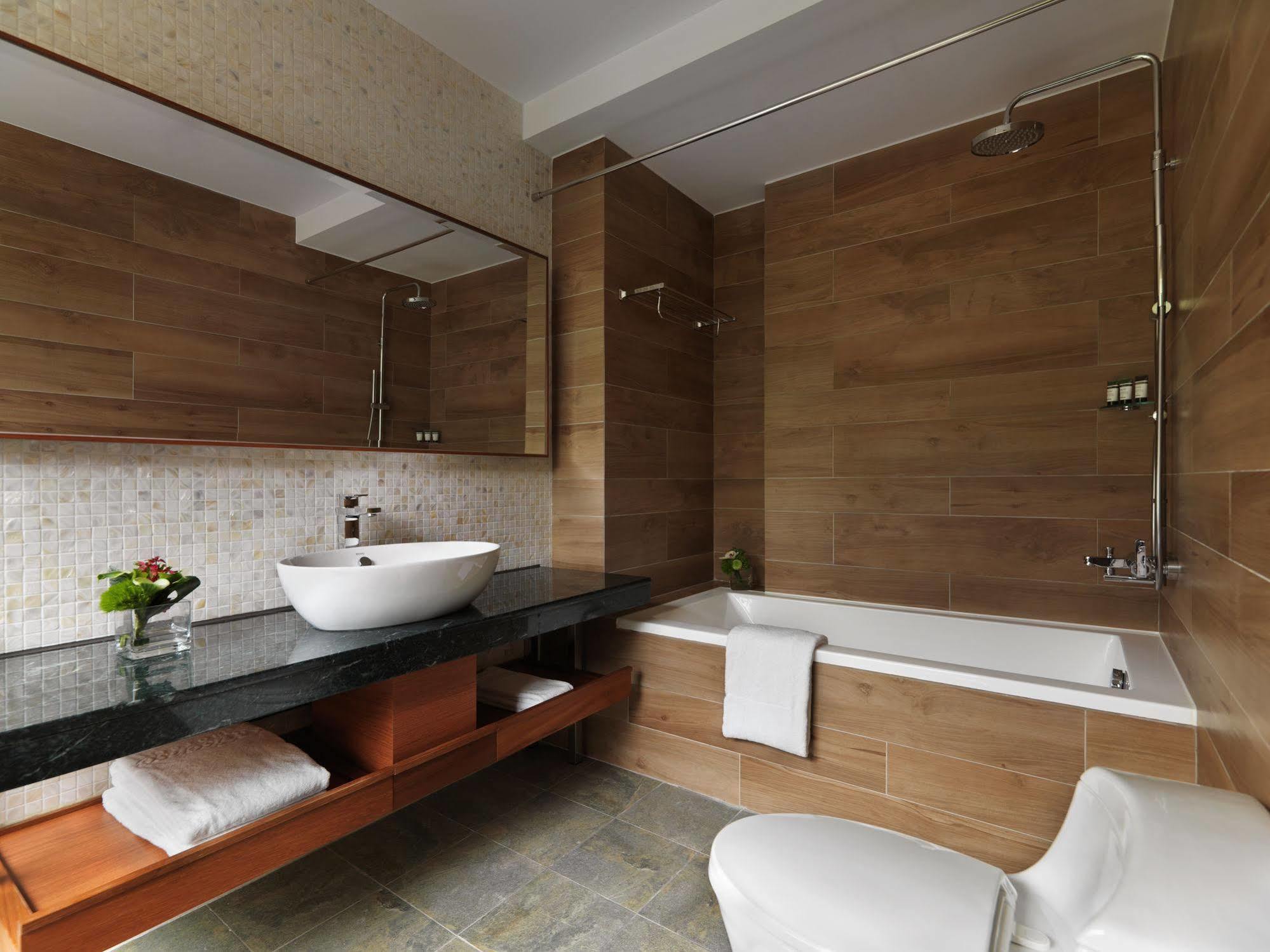 Yusense Hotel