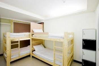 Dong Men Inn 2*