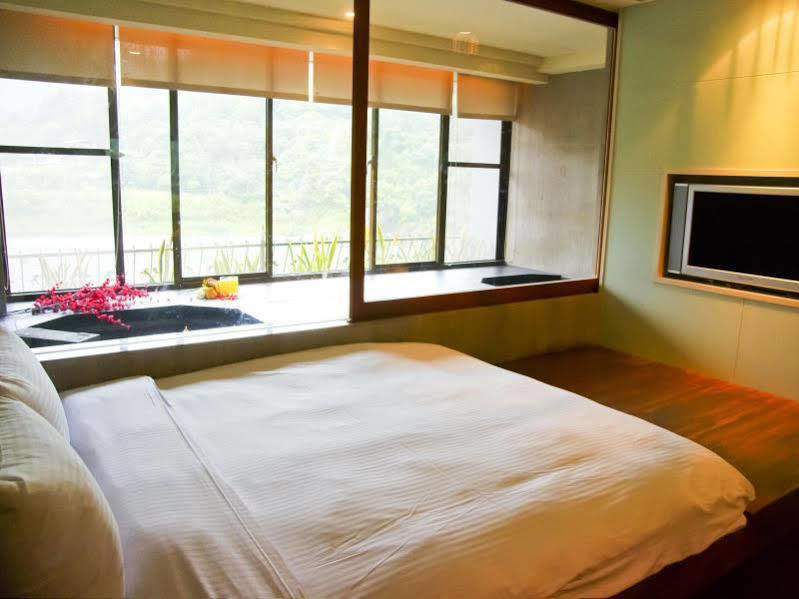 33 Hotel
