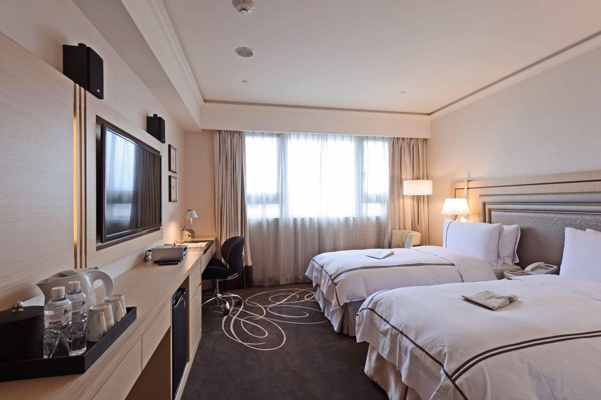 Hotel K Songjiang 4*