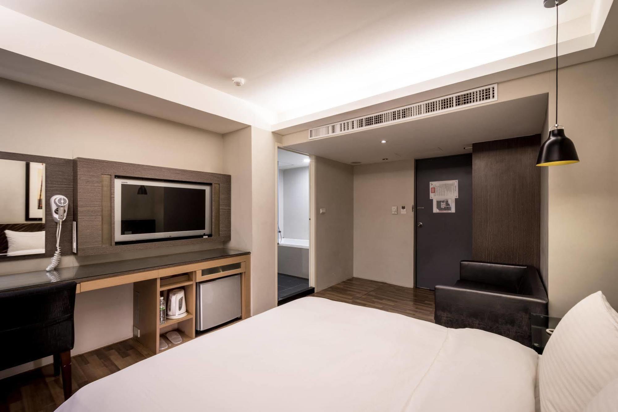 Royal Garden Hotel 3*