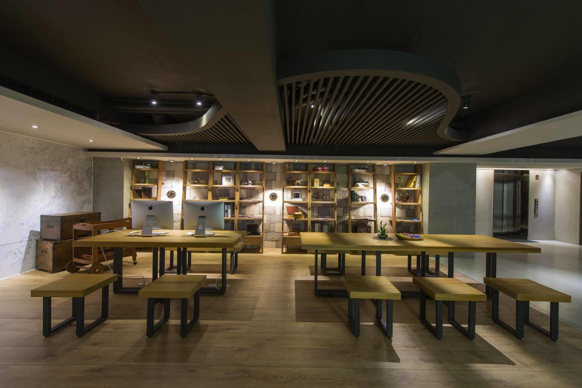 Simple + Hotel 4*