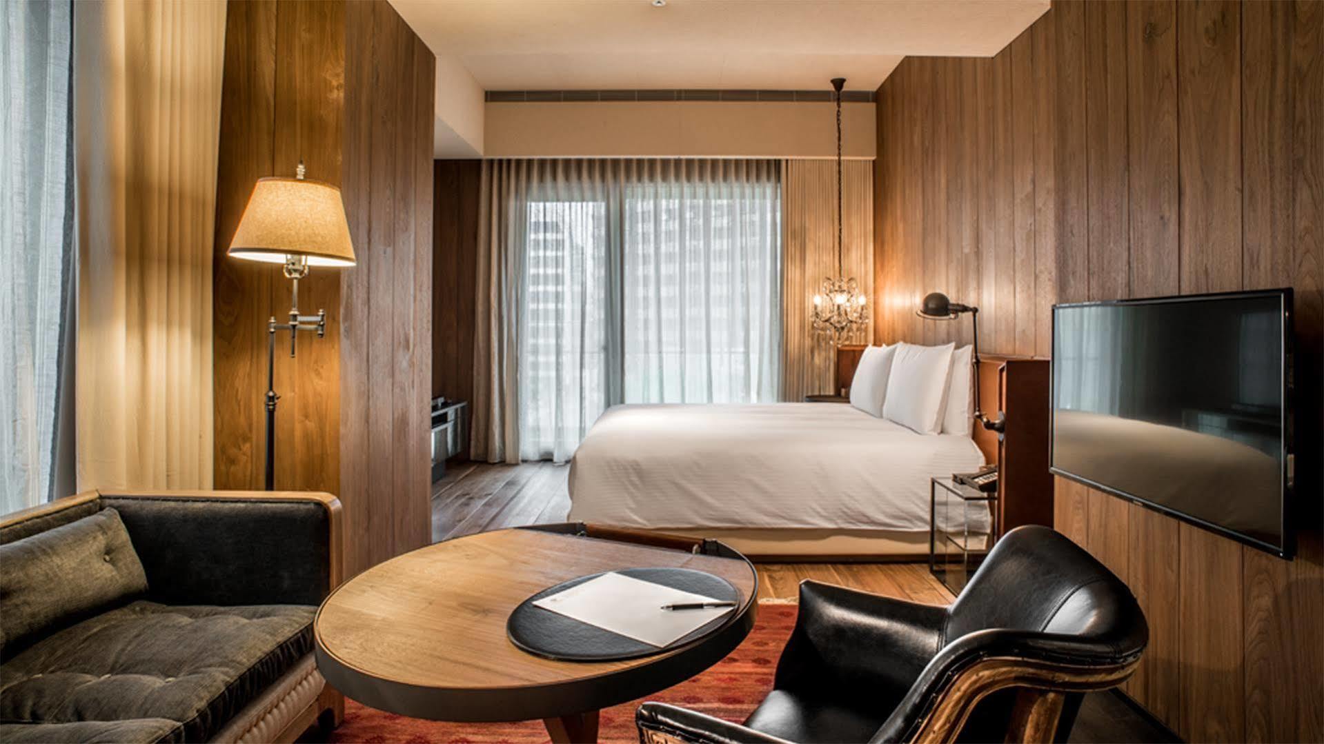 Proverbs 5* Taipei