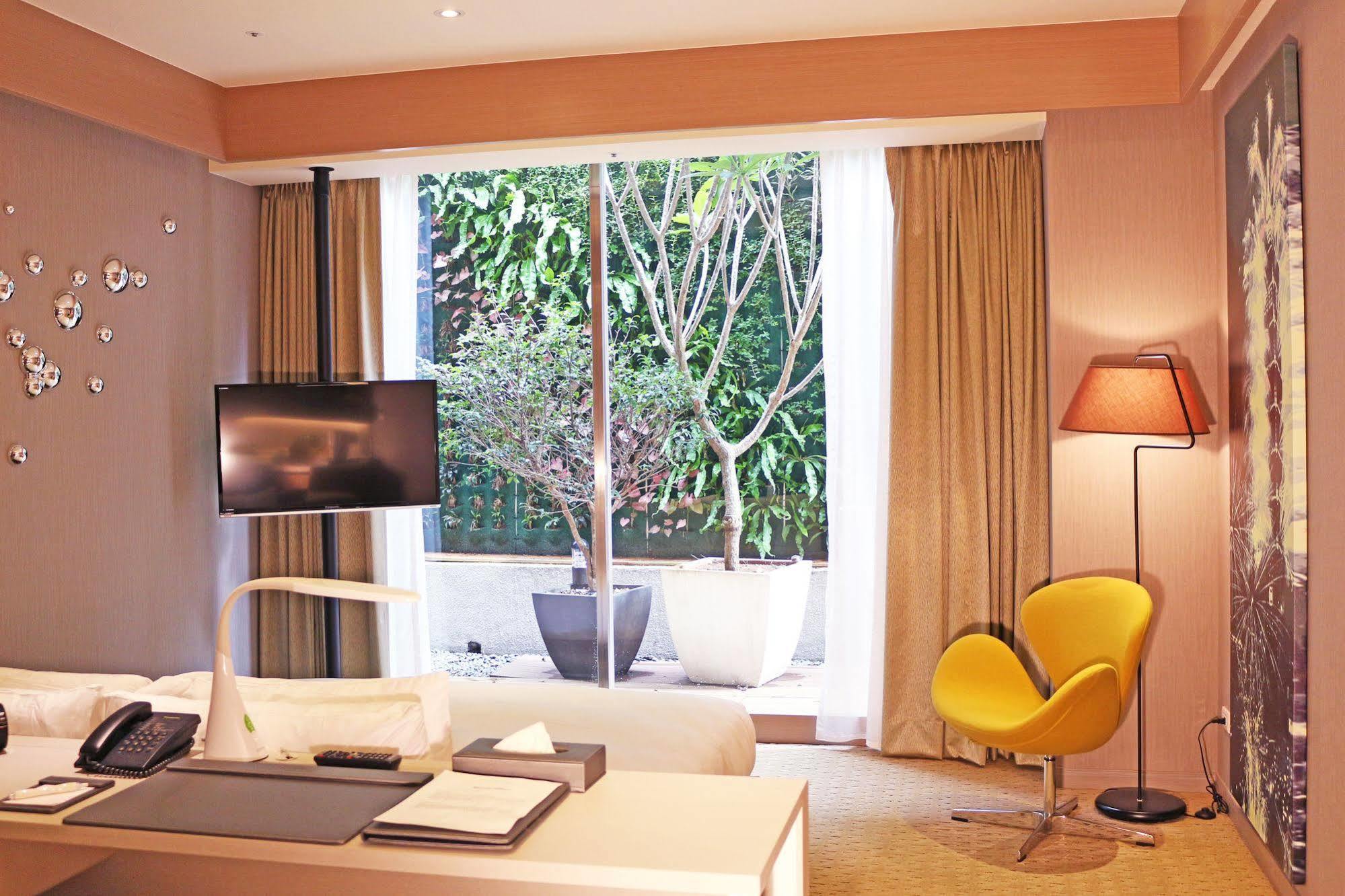 Hotel 101 Sparkle 4*