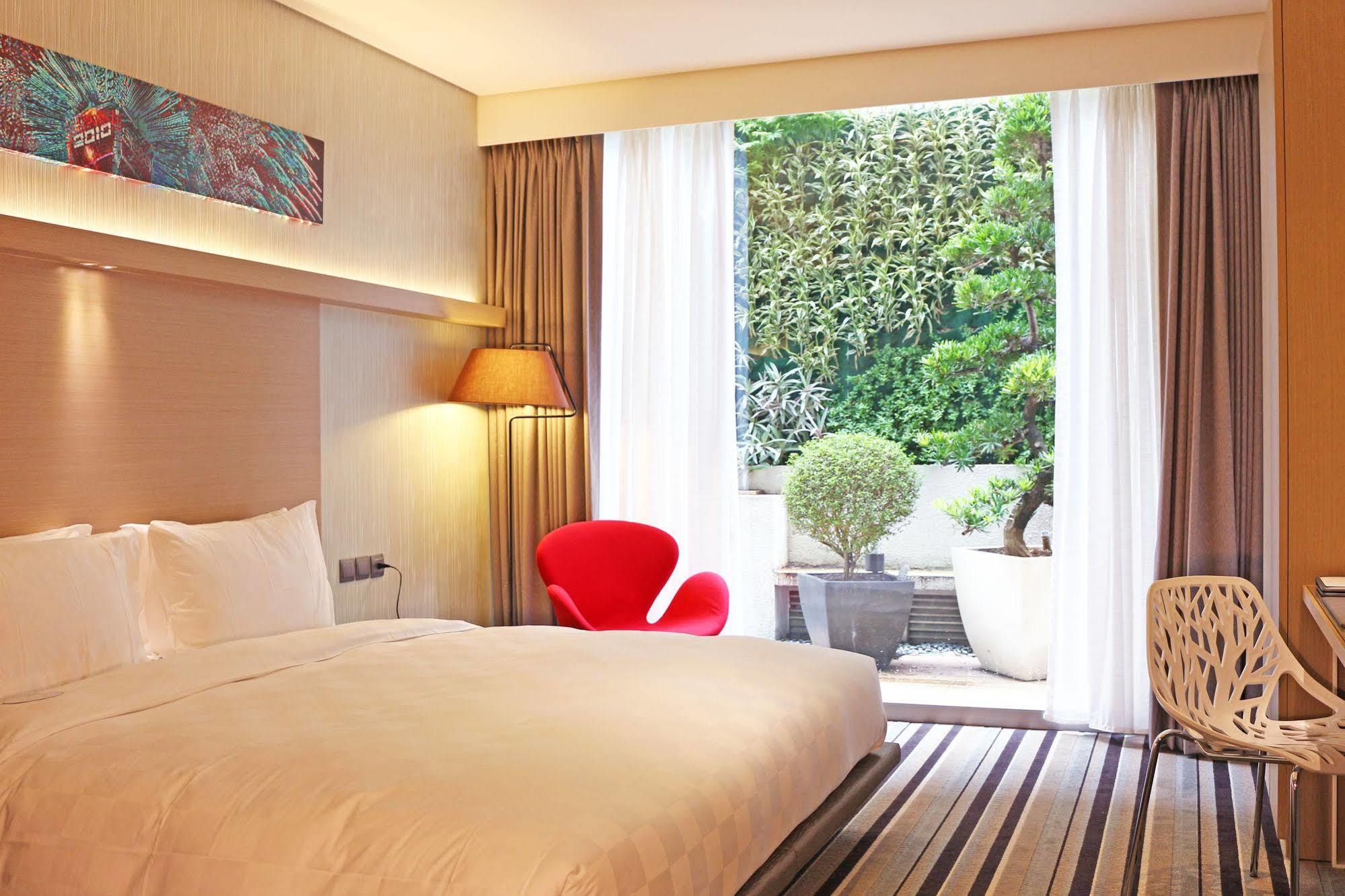 101 Sparkle Hotel