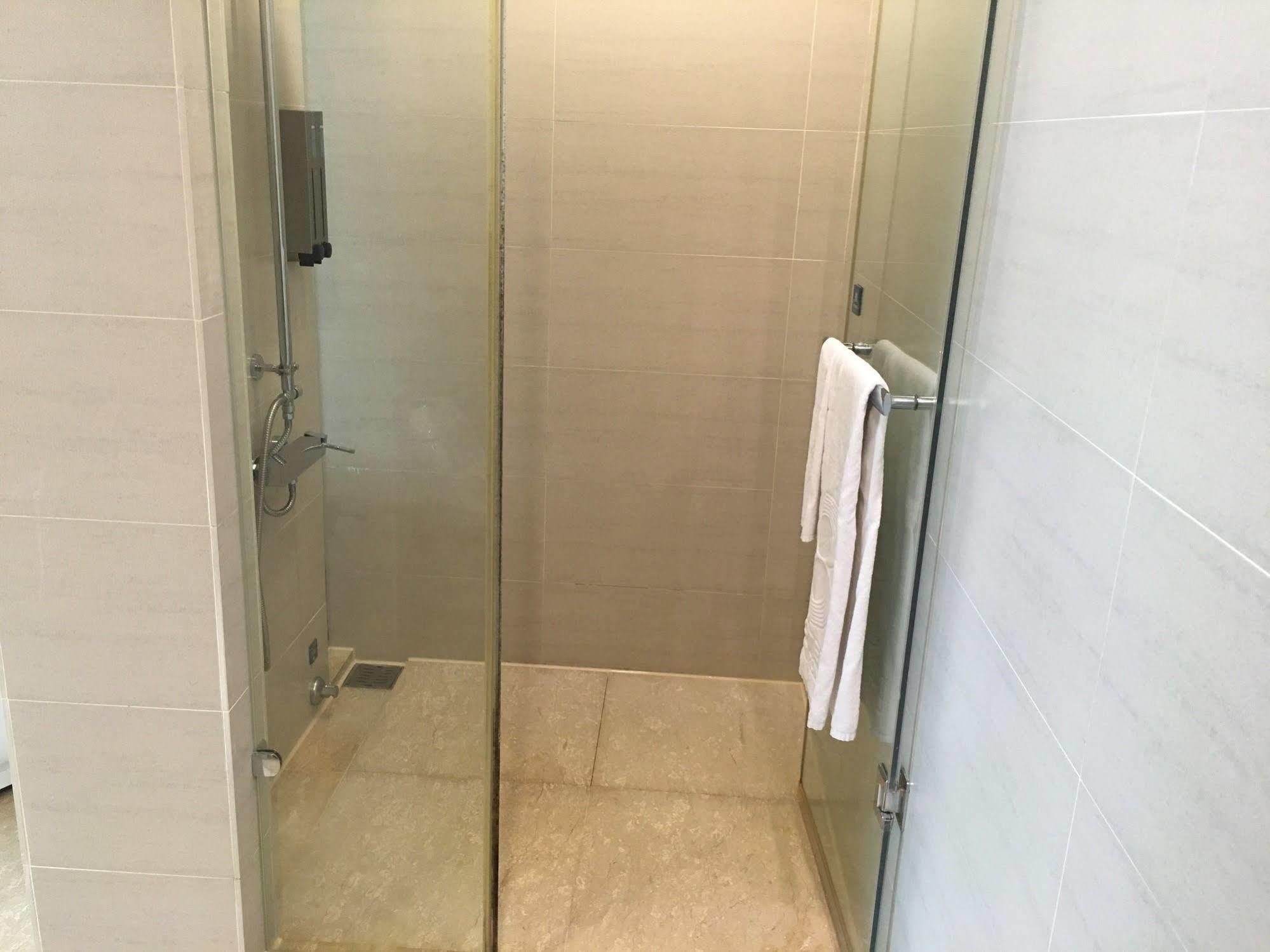 Hotel Eight Zone