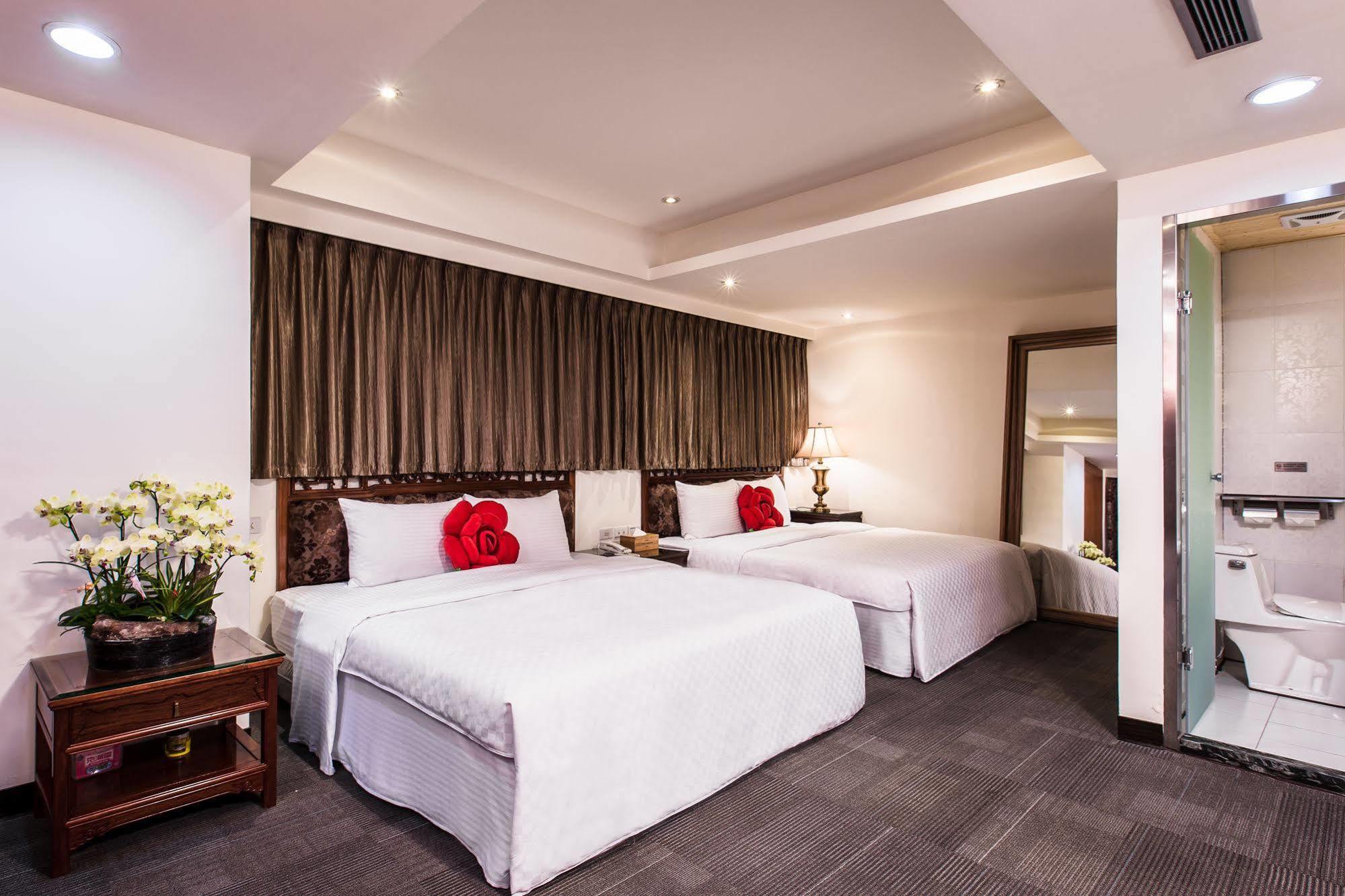 She 3* Taipei