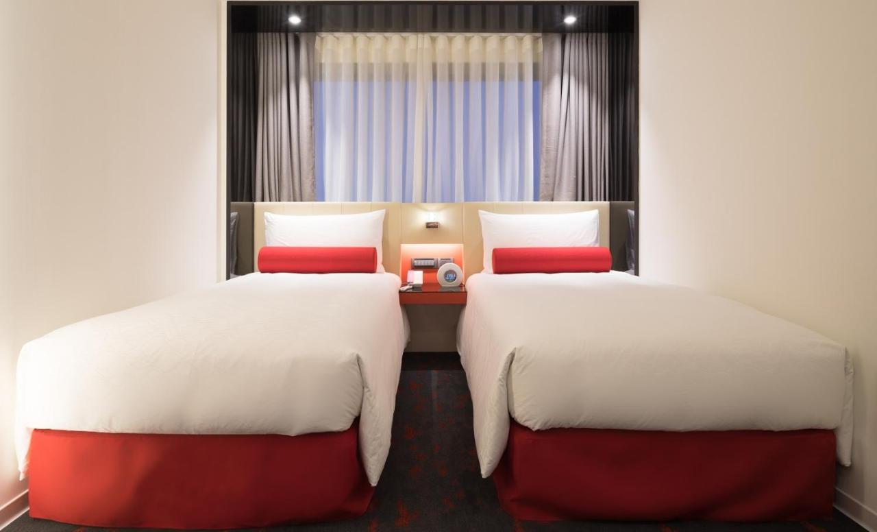 Caesar Metro Hotel 5*