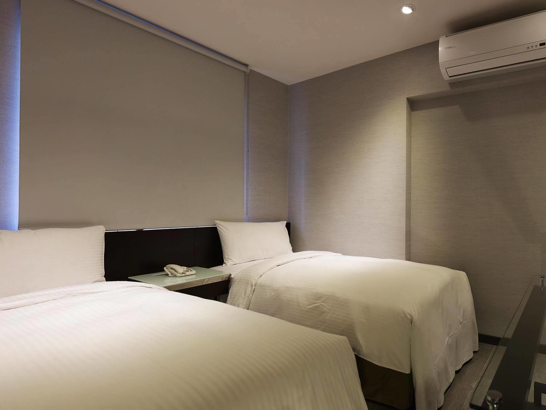 Hotel Metro - Shihlin 2*