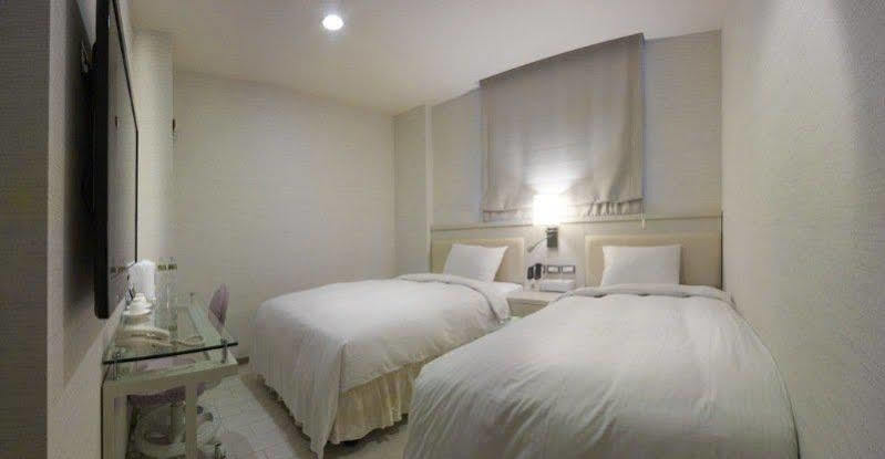 Metro - Shihlin Hotel Taipei