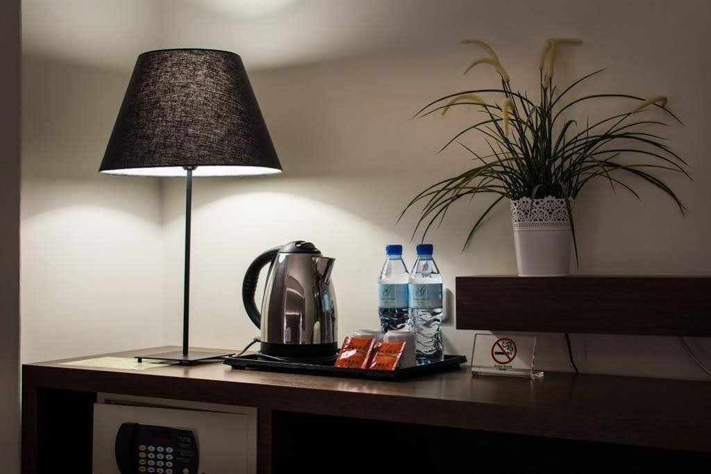 Hotel New World 3*