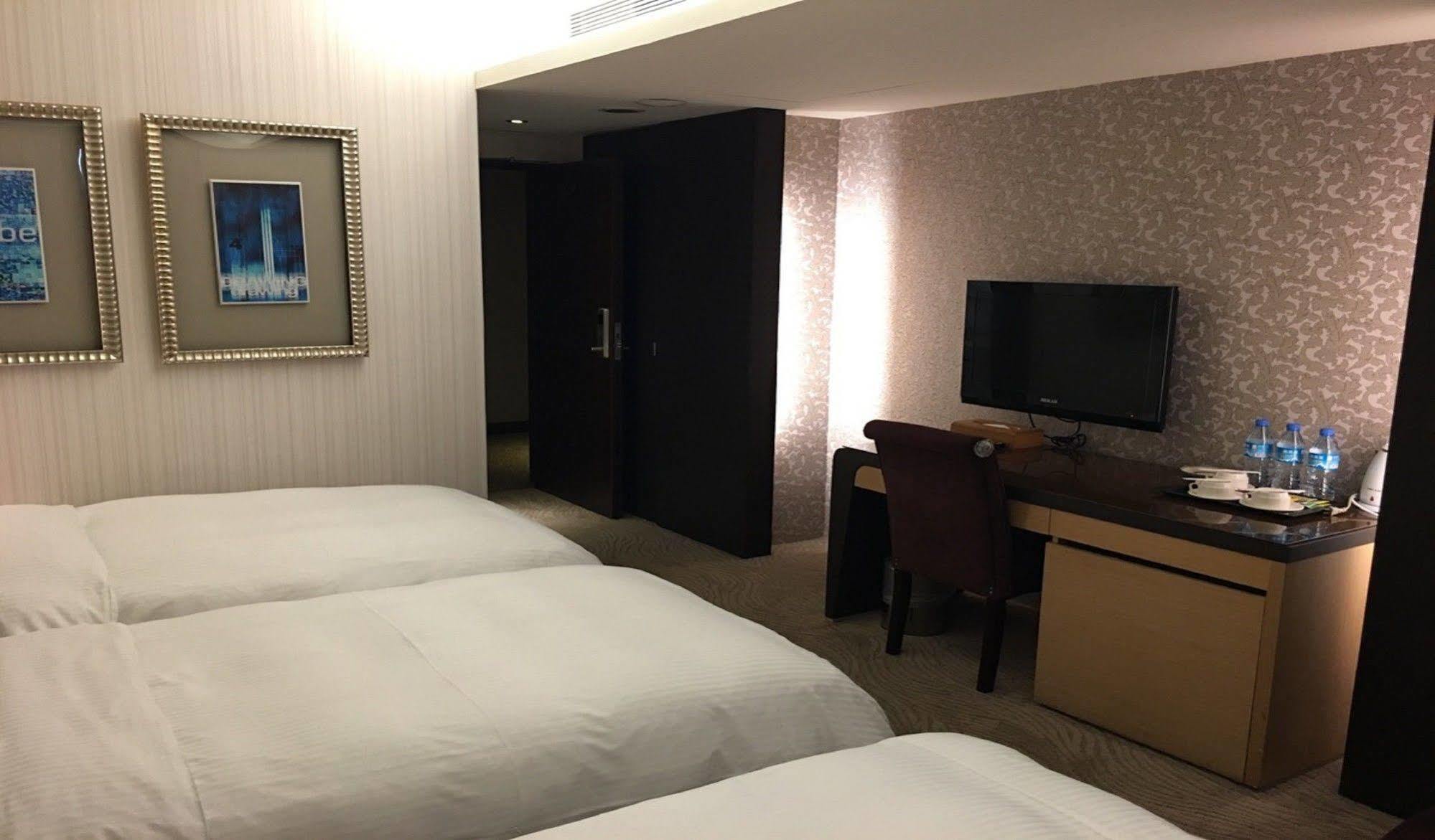 Hotel The Metro - Branch 3*