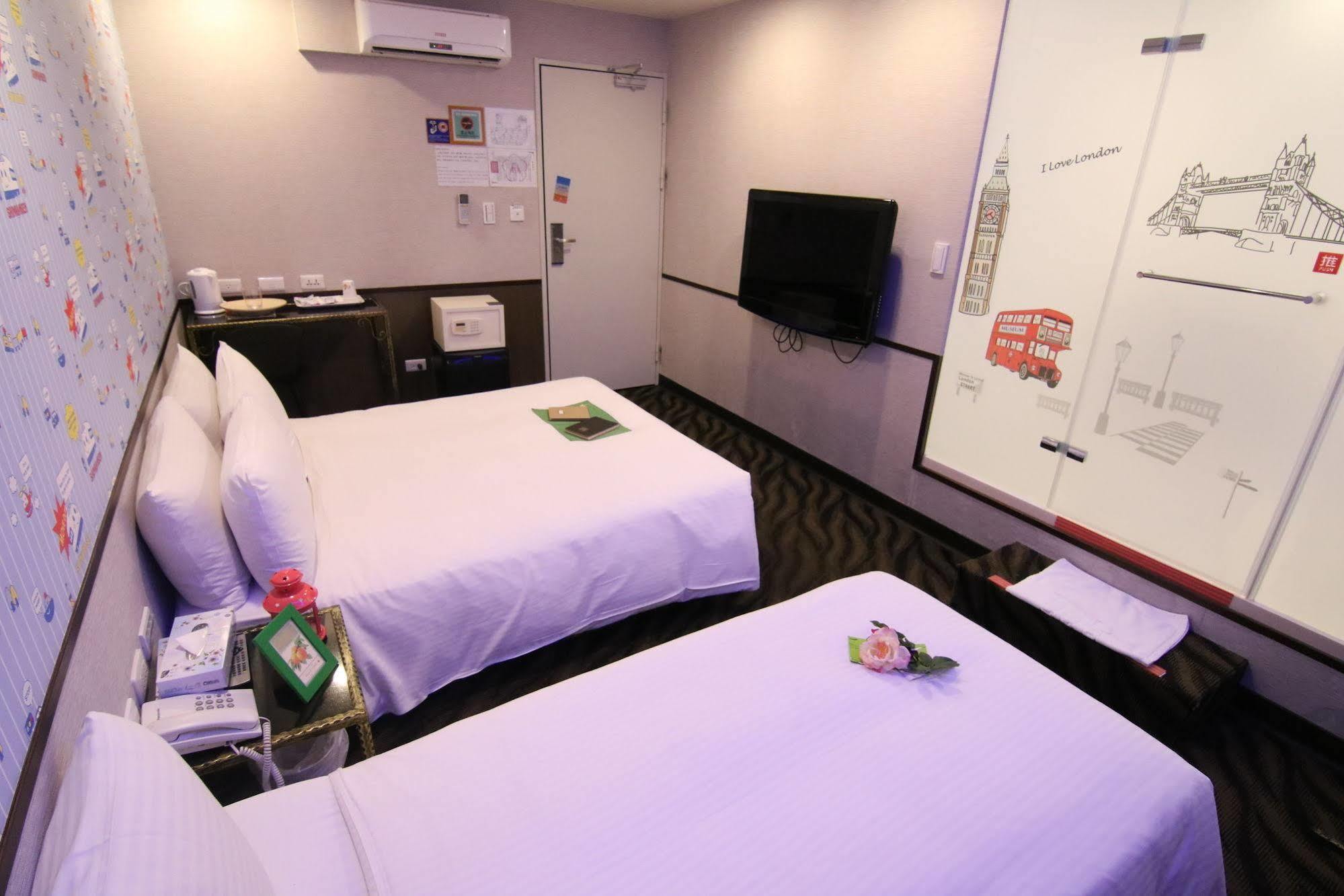 Starry Night Hotel 3*