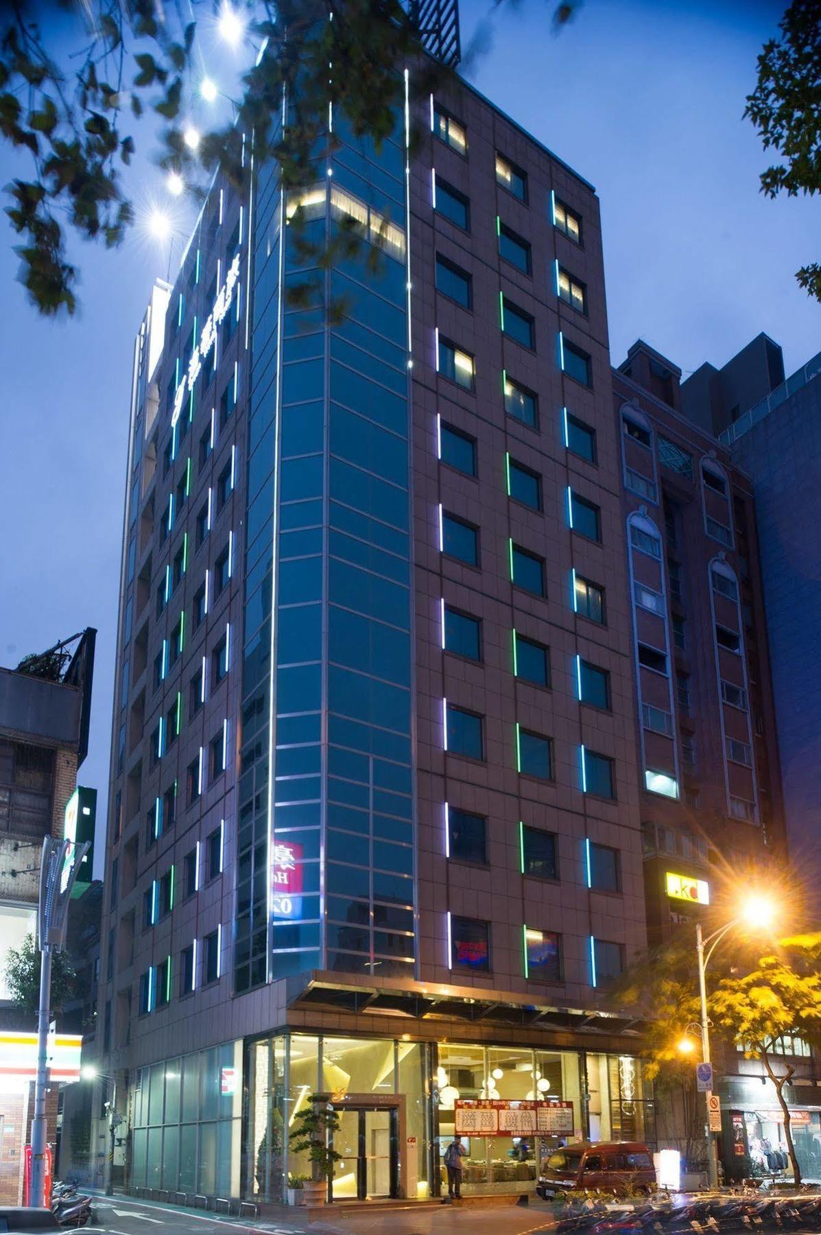 Hotel World Jianpei 4*