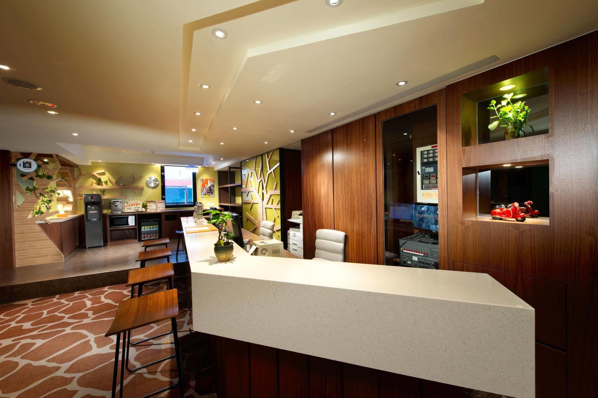 Orange - Guanqian Hotel 3*