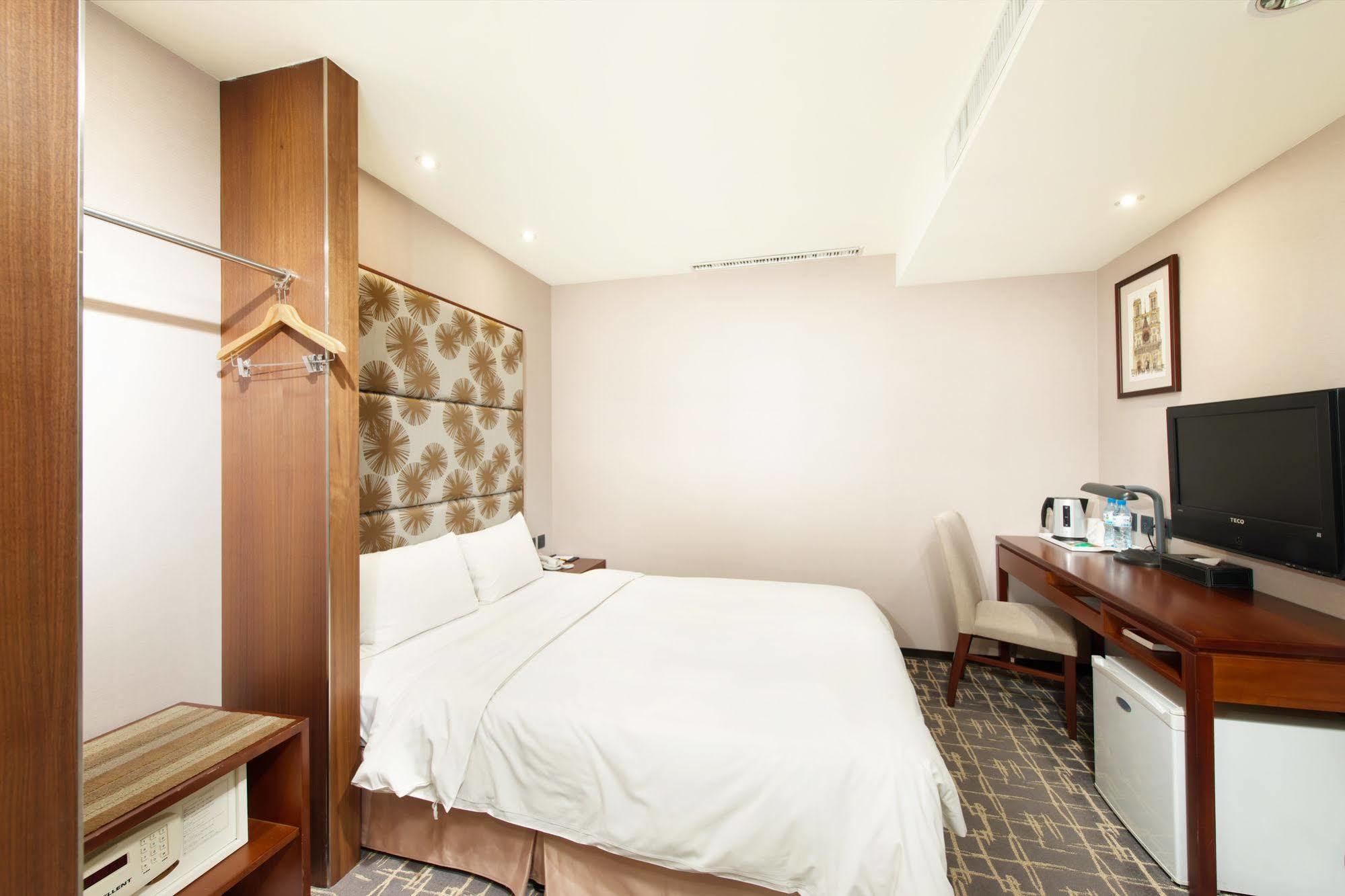 Orange - Guanqian Hotel