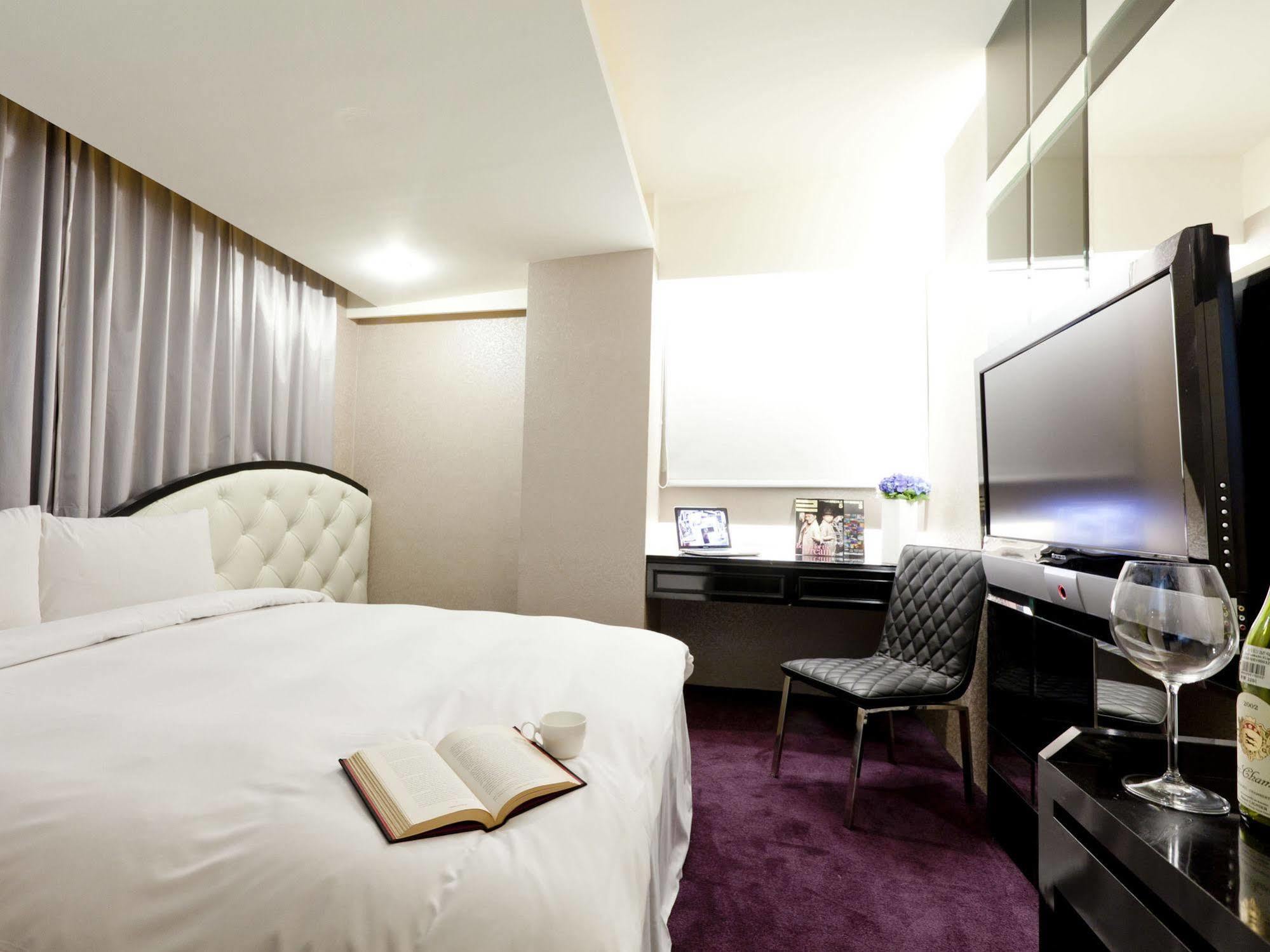 Hotel The Longstay 3*