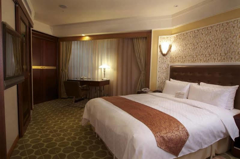 Royal Palace Hotel 4*
